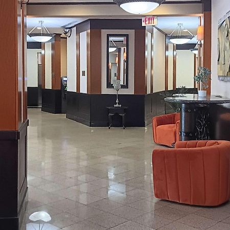 Clarion Hotel & Suites Mount Laurel Bagian luar foto